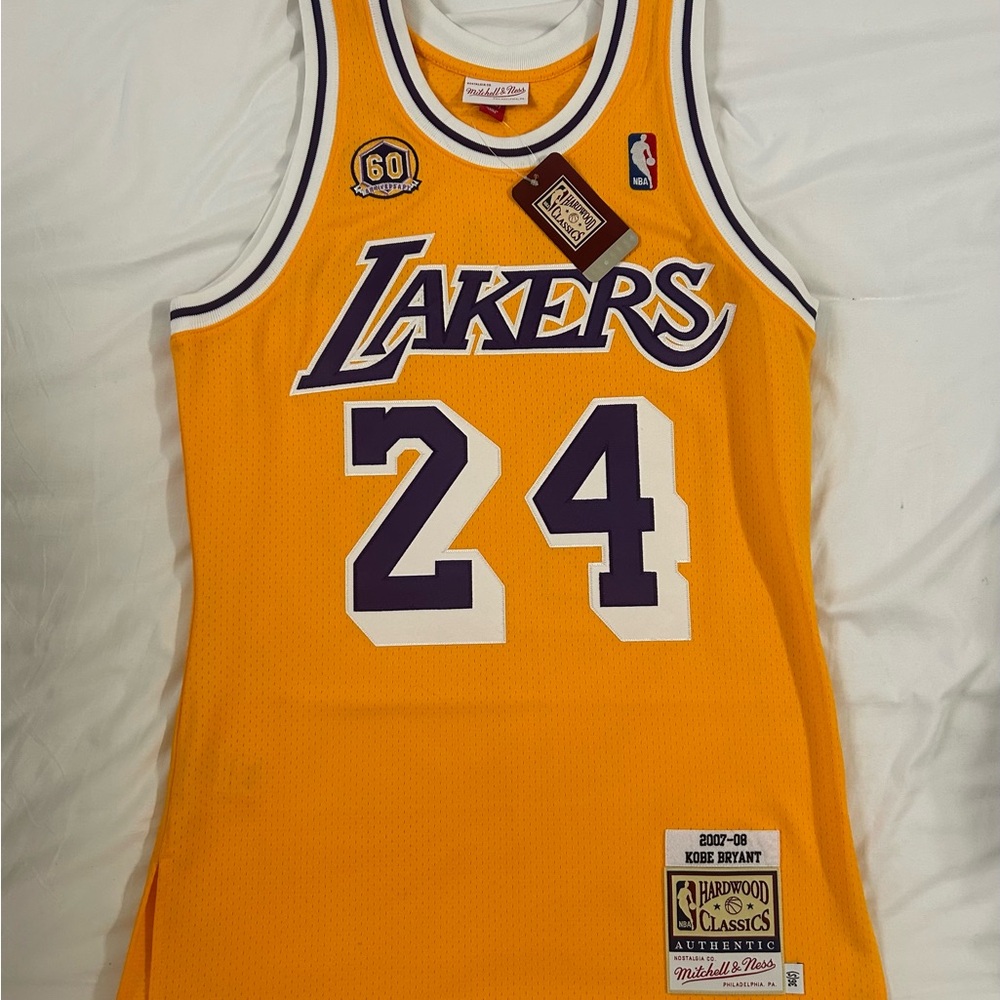 Mitchell & Ness NBA Authentic Jersey 'Los Angeles Lakers - Kobe Bryant 2007-08'